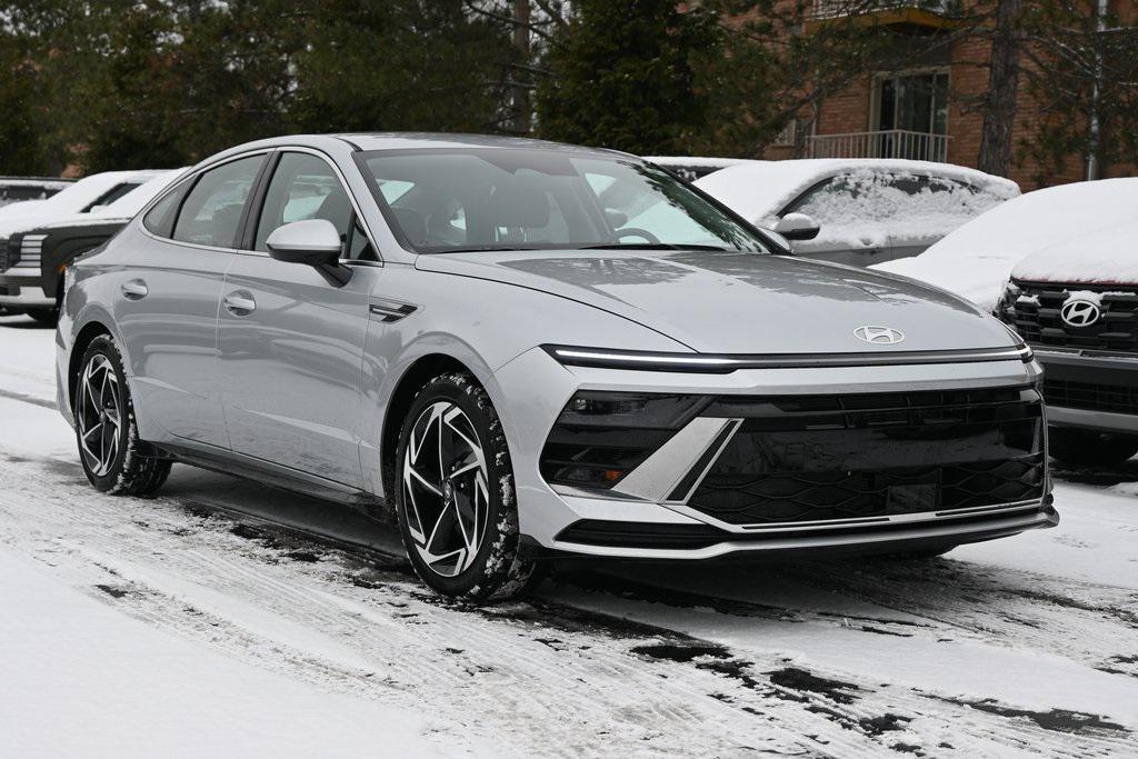 2026 Hyundai Sonata SEL's photo