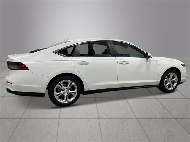 2025 Honda Accord LX photo 5