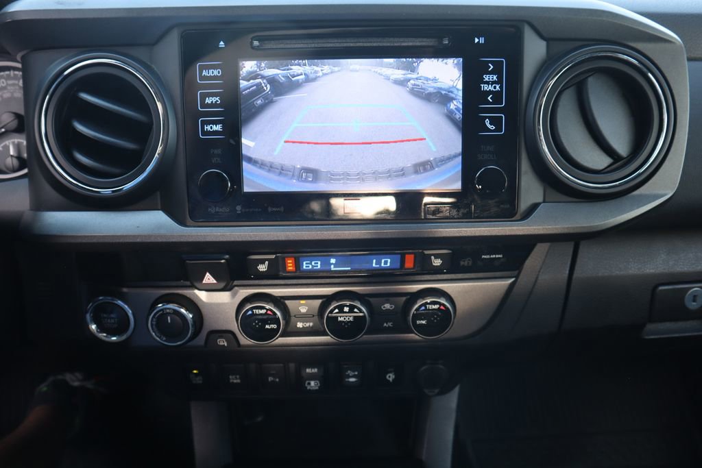 2018 Toyota Tacoma TRD Sport photo 21