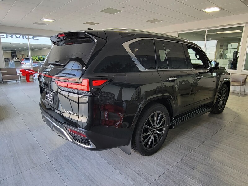 2025 Lexus LX 600 F SPORT Handling photo 6