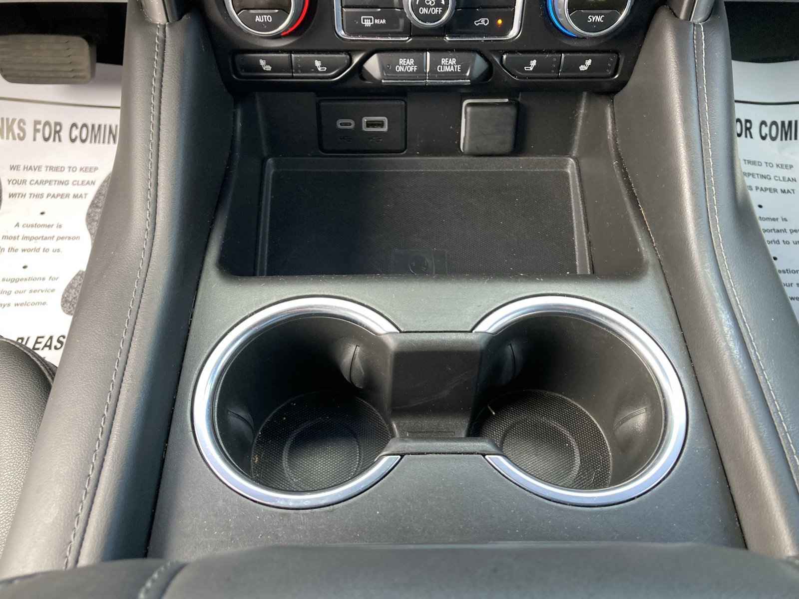 2024 Chevrolet Suburban Z71 photo 33