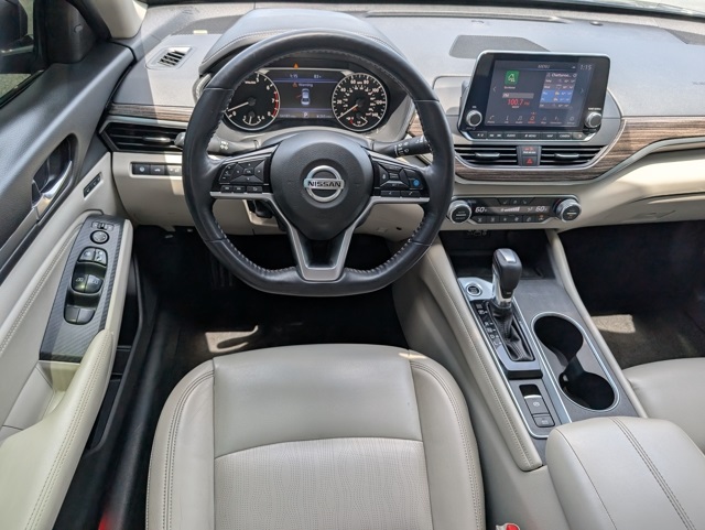 2019 Nissan Altima 2.5 Platinum photo 11