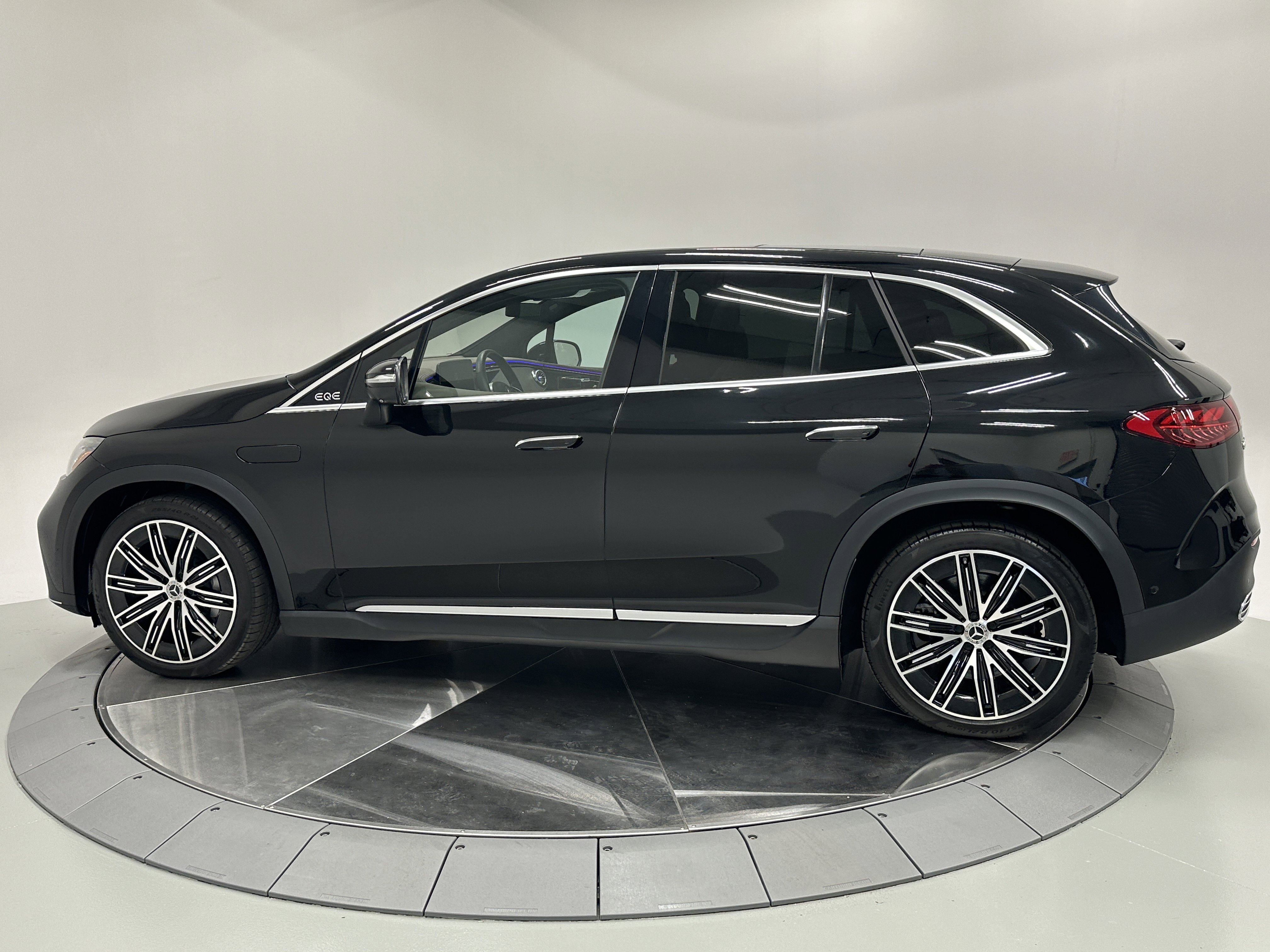 2023 Mercedes Benz EQE SUV 500 4MATIC photo 6