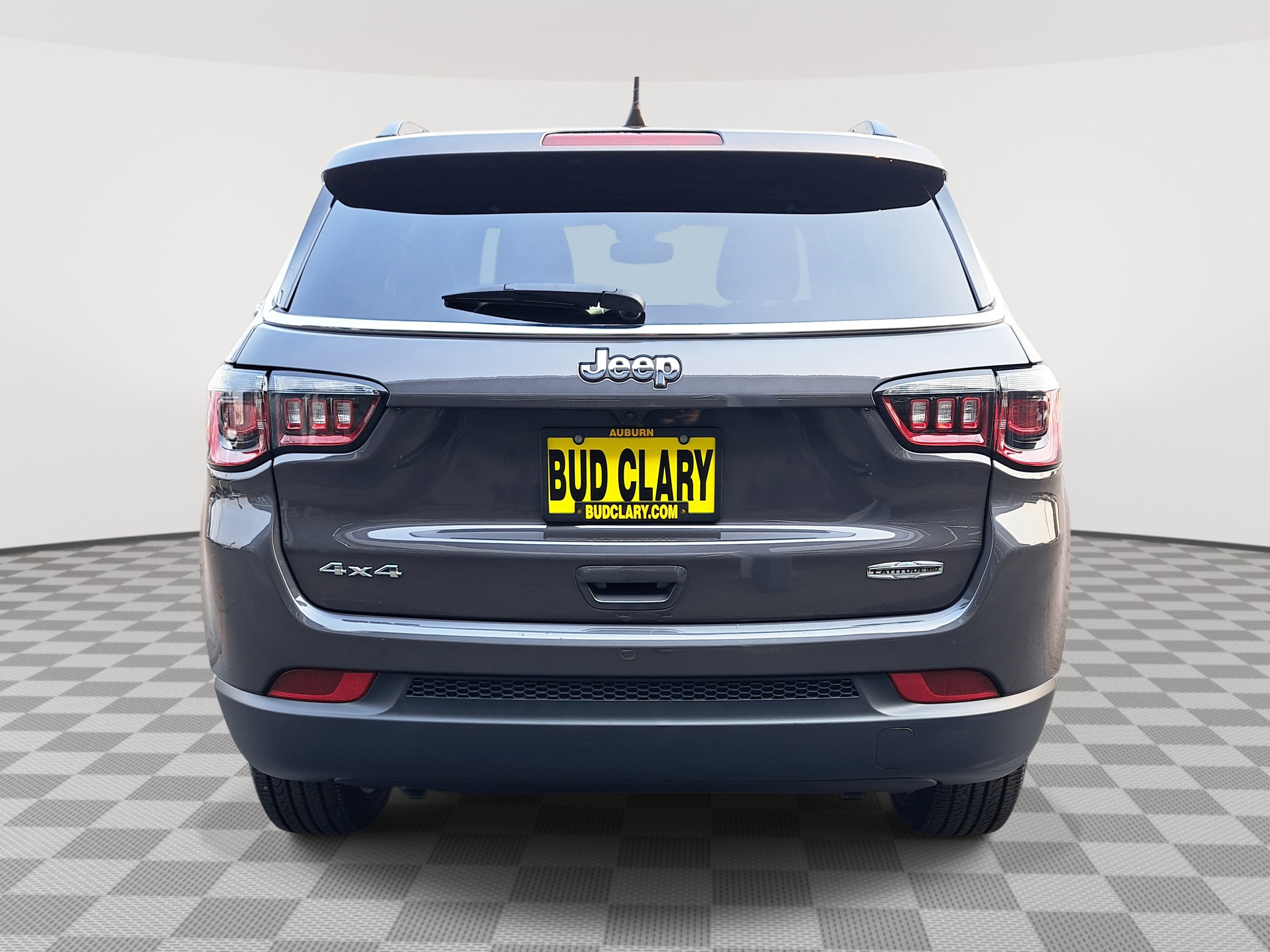 2024 Jeep Compass Latitude Lux photo 4