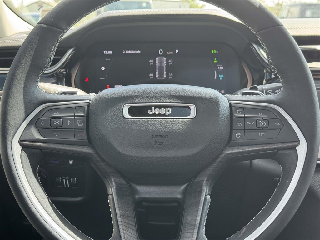 2022 Jeep Cherokee Limited 4xe photo 17