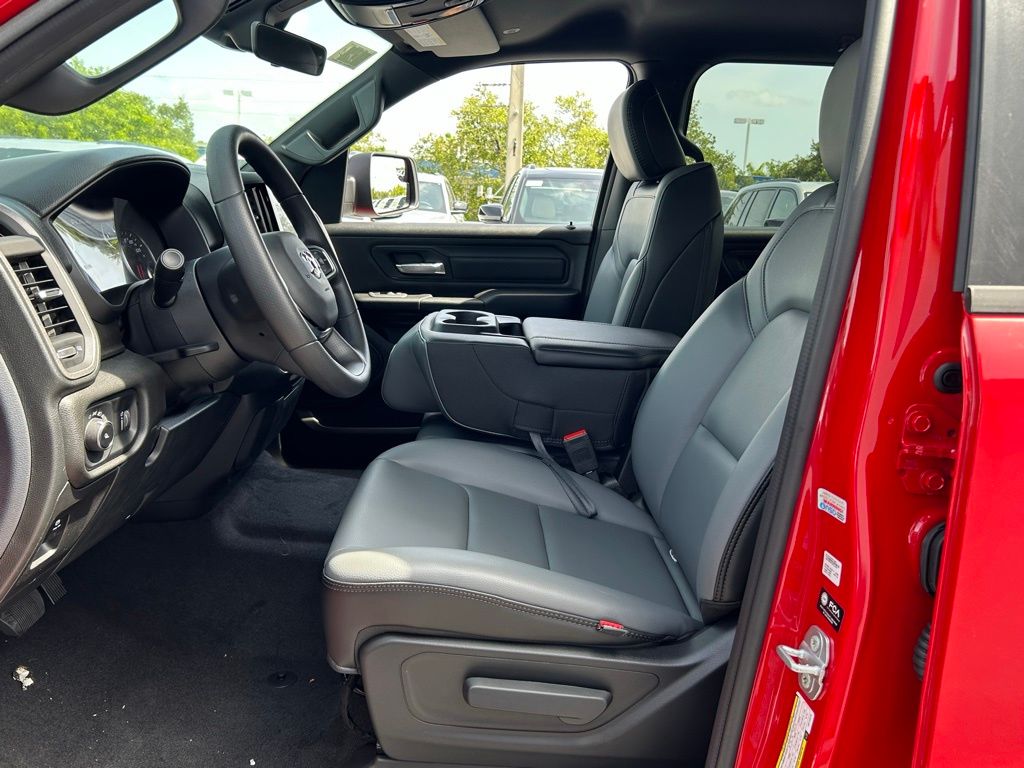 2025 Ram 1500 Tradesman photo 14