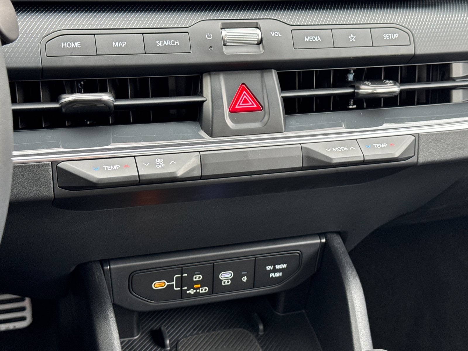 2025 Kia K4 GT-Line Turbo photo 22