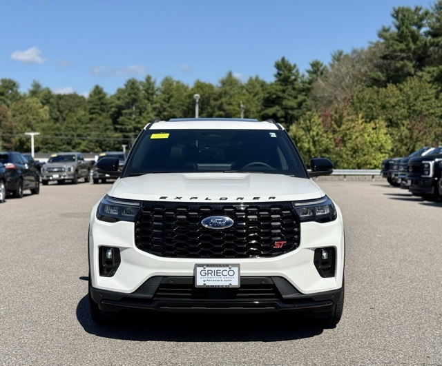 2025 Ford Explorer ST photo 10