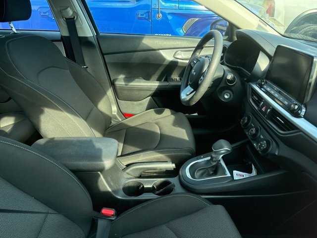 2024 Kia Forte LXS photo 3