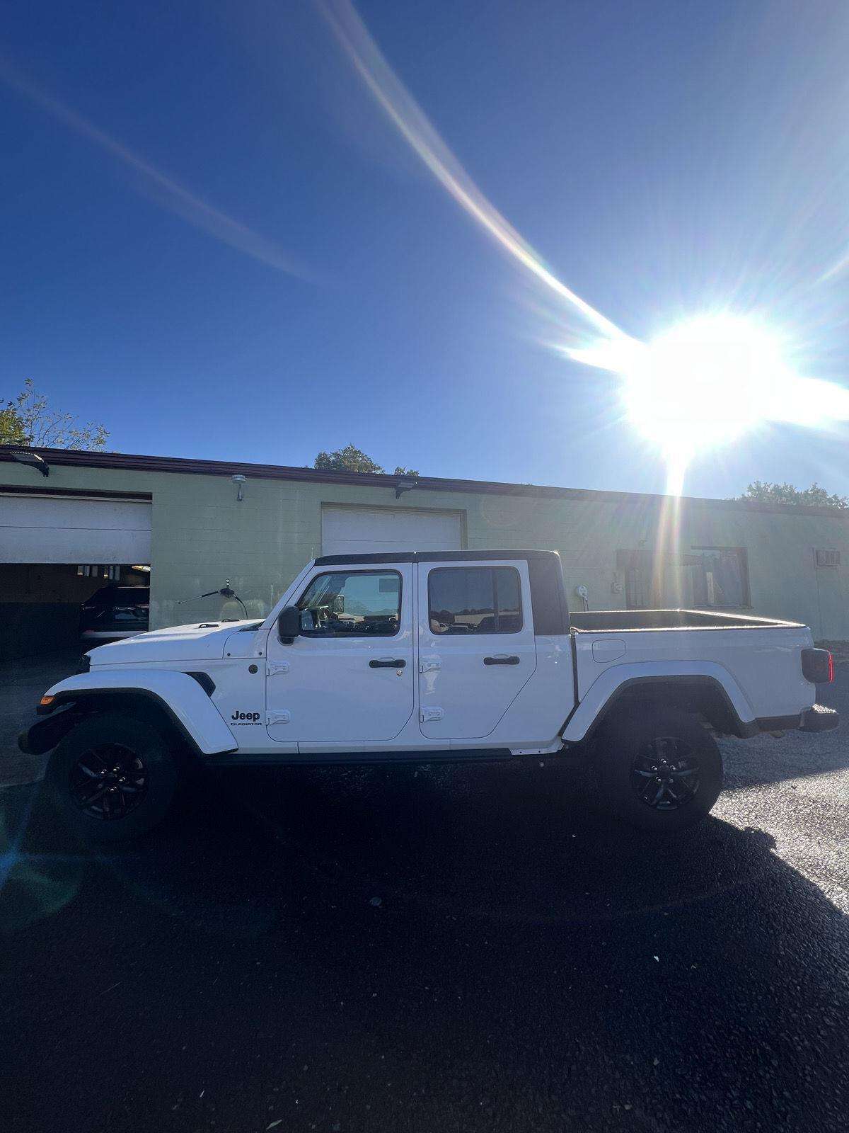 2022 Jeep Gladiator Sport photo 6