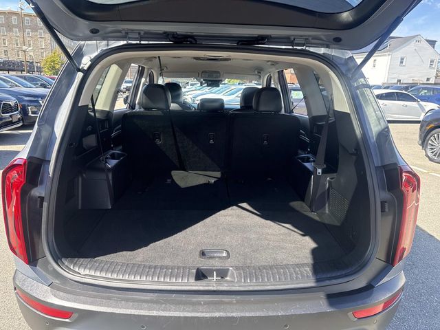 2022 Kia Telluride LX photo 3