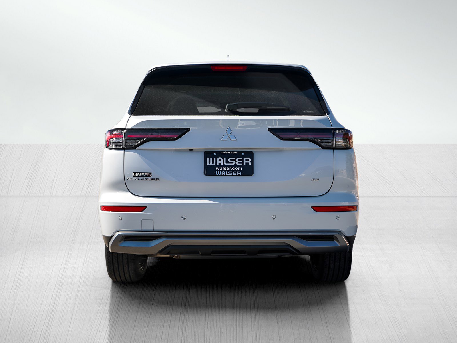 2025 Mitsubishi Outlander SE photo 4