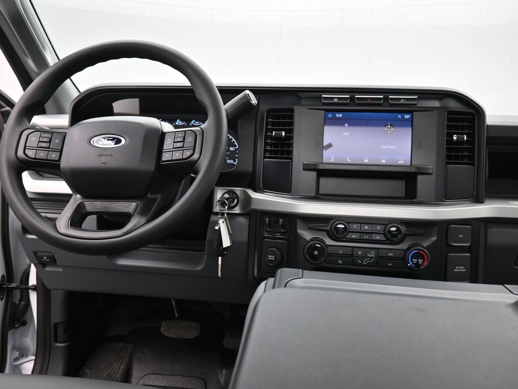 2024 Ford F-600 photo 11