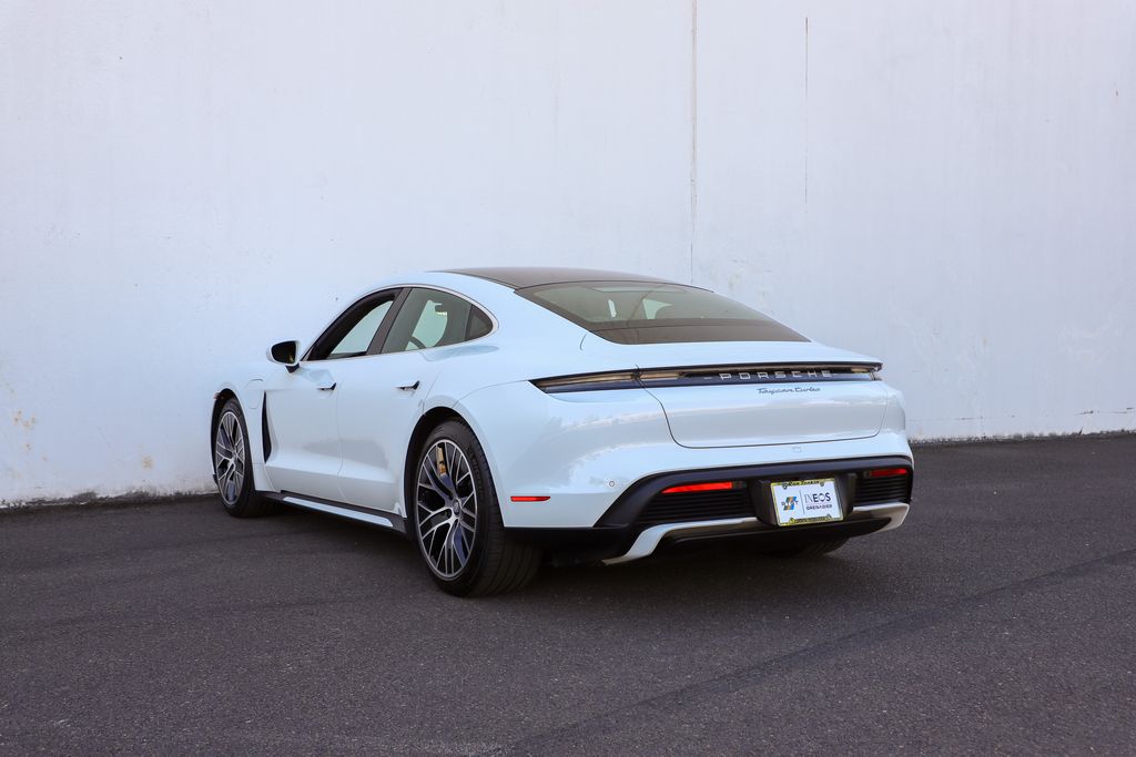 2020 Porsche Taycan Turbo photo 28