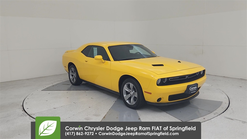 2018 Dodge Challenger SXT photo 3