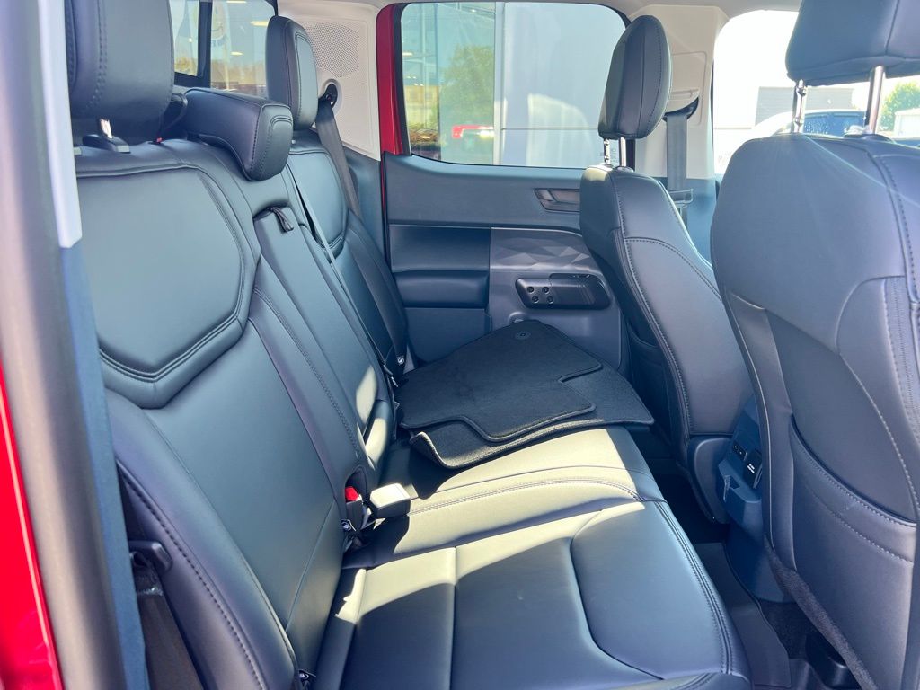 2025 Ford Maverick Lariat photo 21