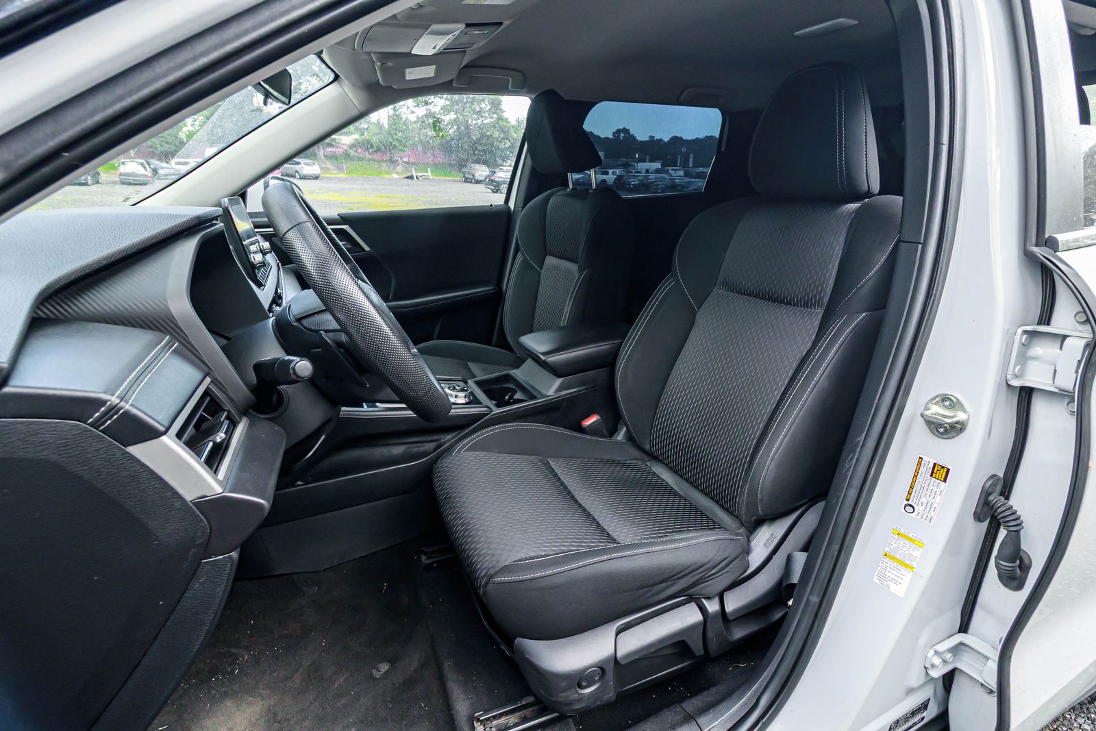 2022 Mitsubishi Outlander ES photo 13
