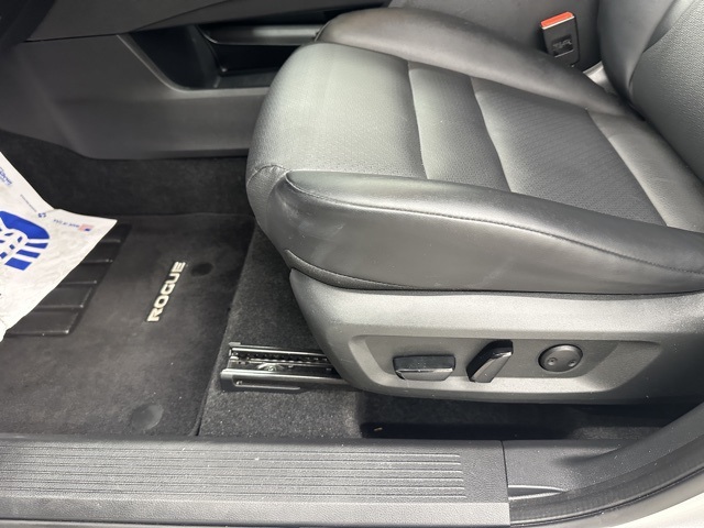 2021 Nissan Rogue SV photo 30