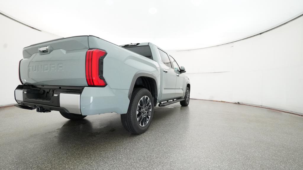 2025 Toyota Tundra Limited CrewMax photo 19