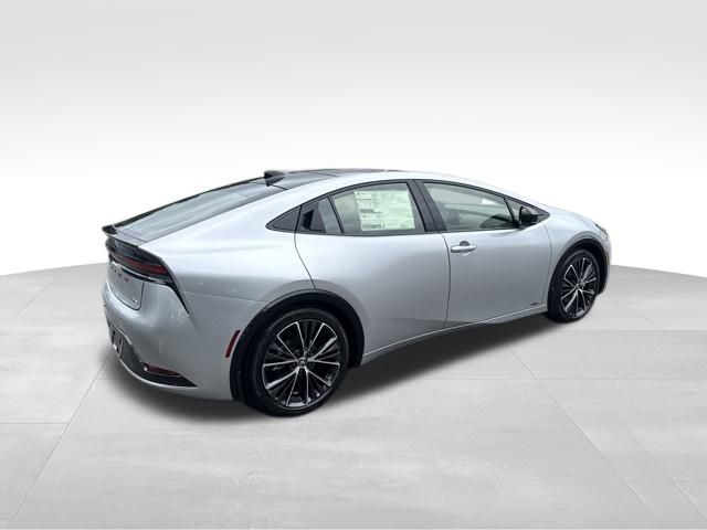 2025 Toyota Prius XLE photo 5