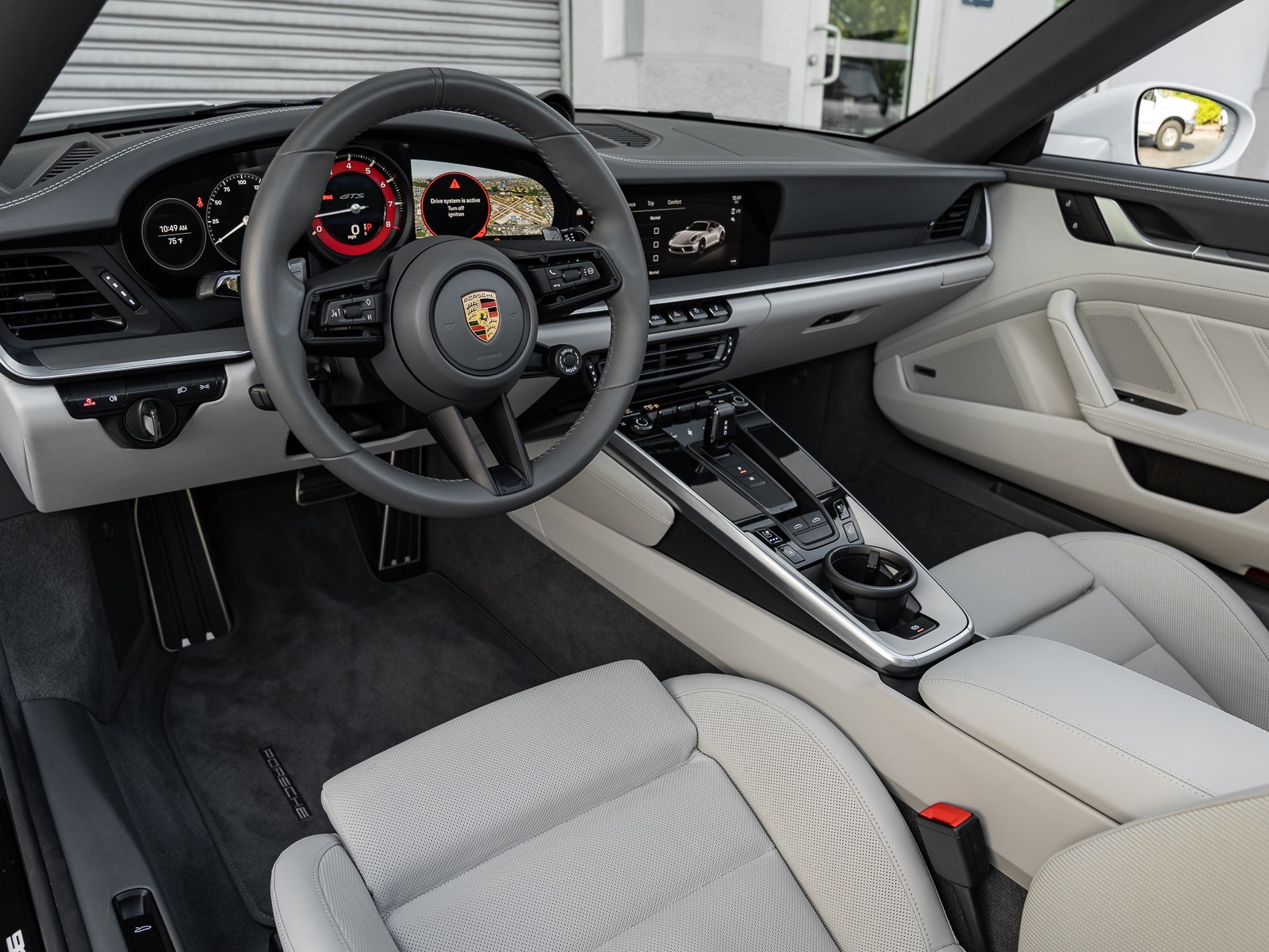 2023 Porsche 911 4 GTS photo 4