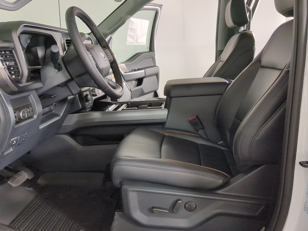 2026 Ford F-250 Lariat photo 7