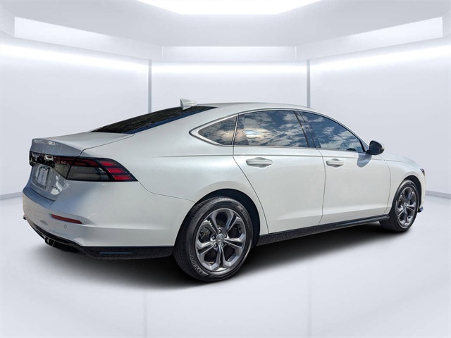 2024 Honda Accord Hybrid EX-L photo 2