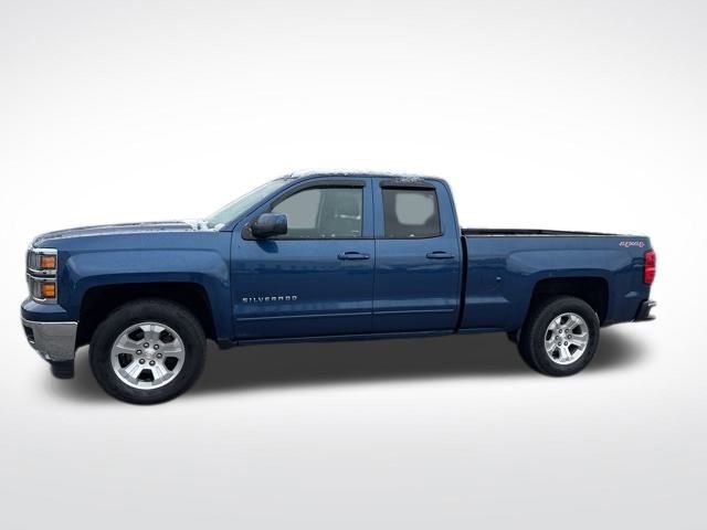 2015 Chevrolet Silverado 1500 LT photo 2