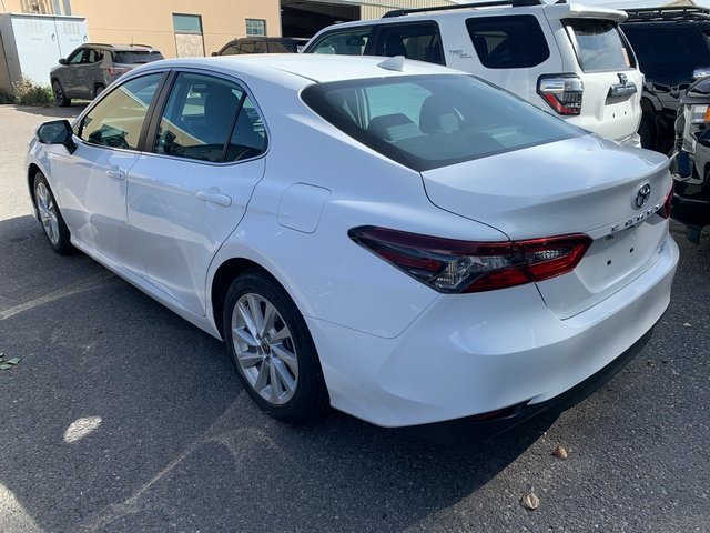 2022 Toyota Camry LE photo 4