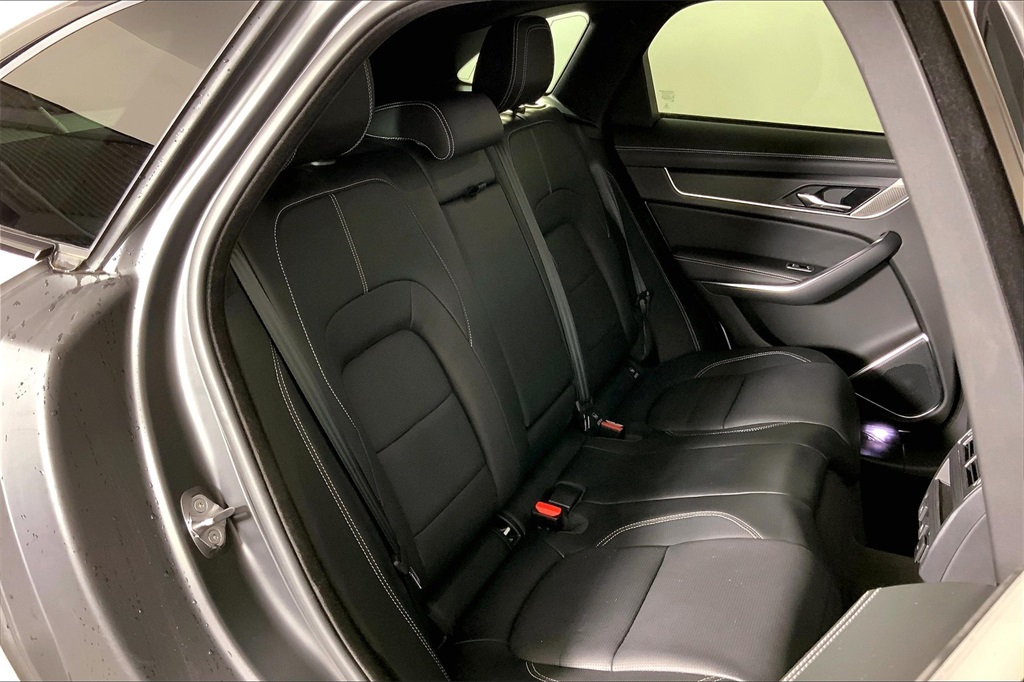 2024 Jaguar F-PACE P250 R-Dynamic S photo 25