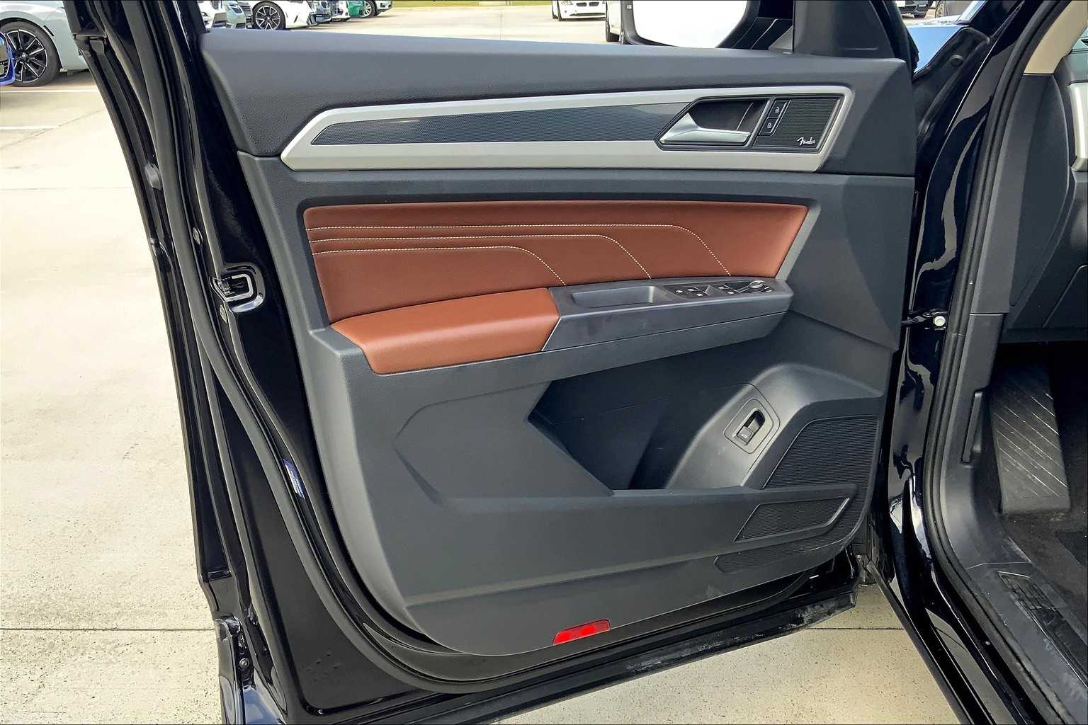 2022 Volkswagen Atlas V6 SEL Premium R-Line photo 25