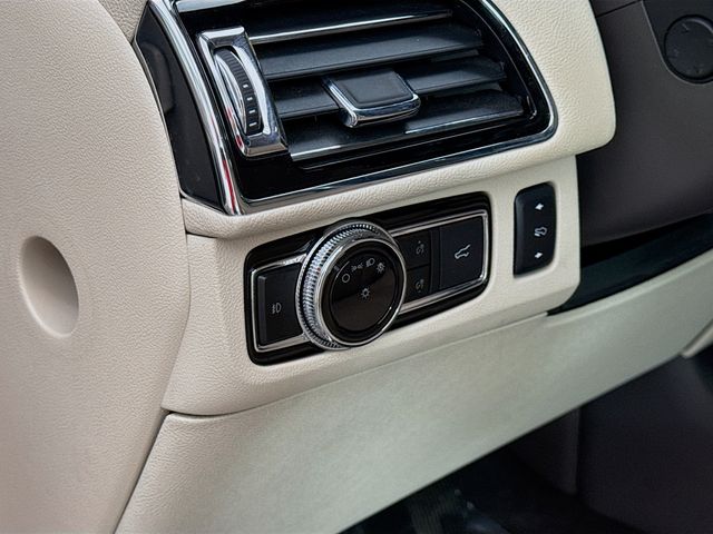 2020 Lincoln Navigator L Reserve photo 10