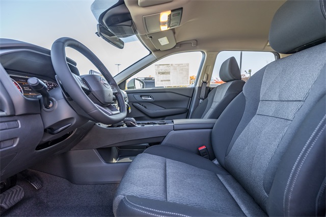 2026 Nissan Rogue SV photo 3