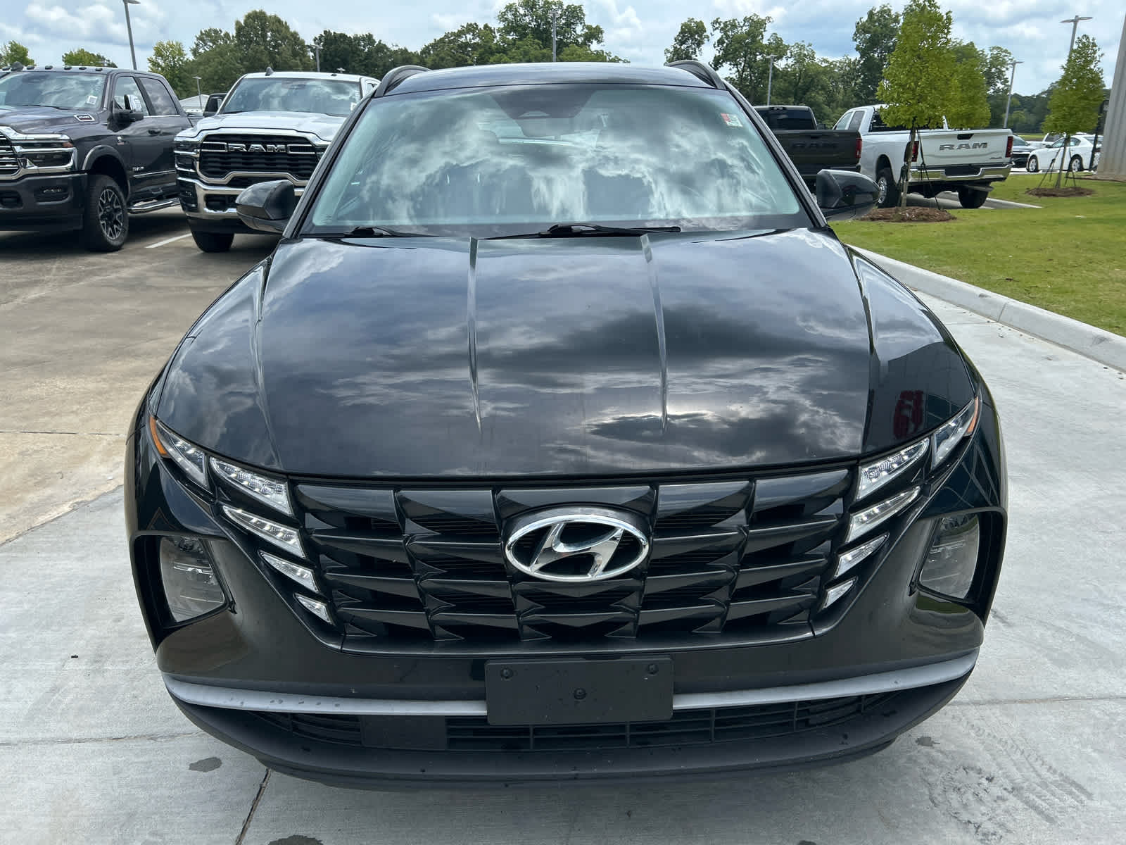 2024 Hyundai Tucson SEL photo 2