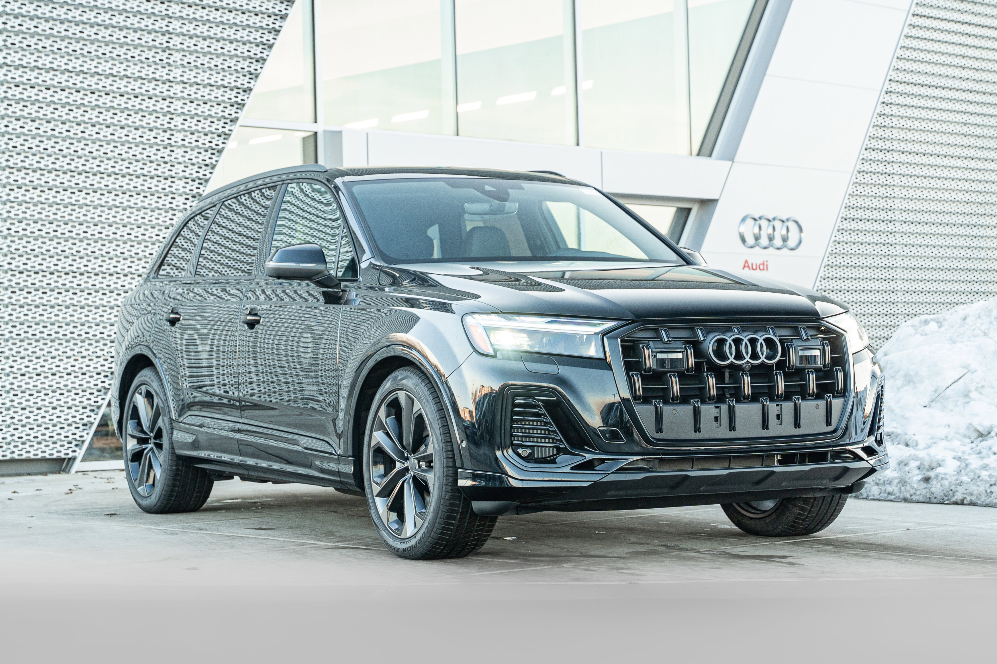 2026 Audi Q7 Premium Plus's photo