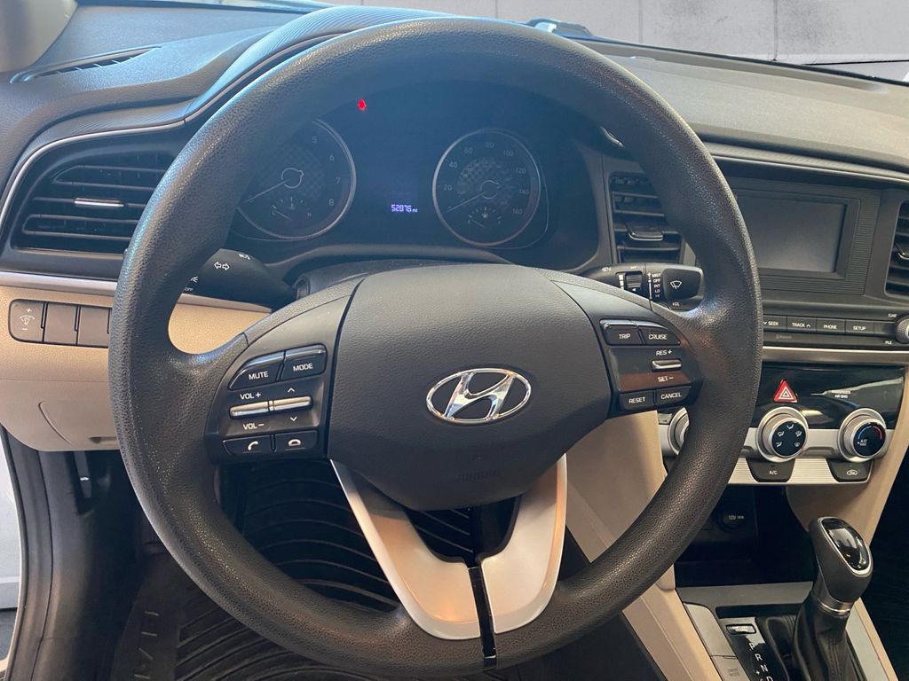 2019 Hyundai Elantra SE photo 9