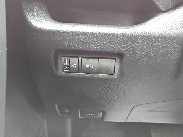 2022 Toyota RAV4 Hybrid XLE photo 26