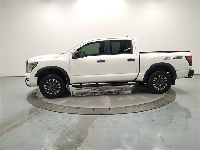 2023 Nissan Titan PRO-4X photo 2
