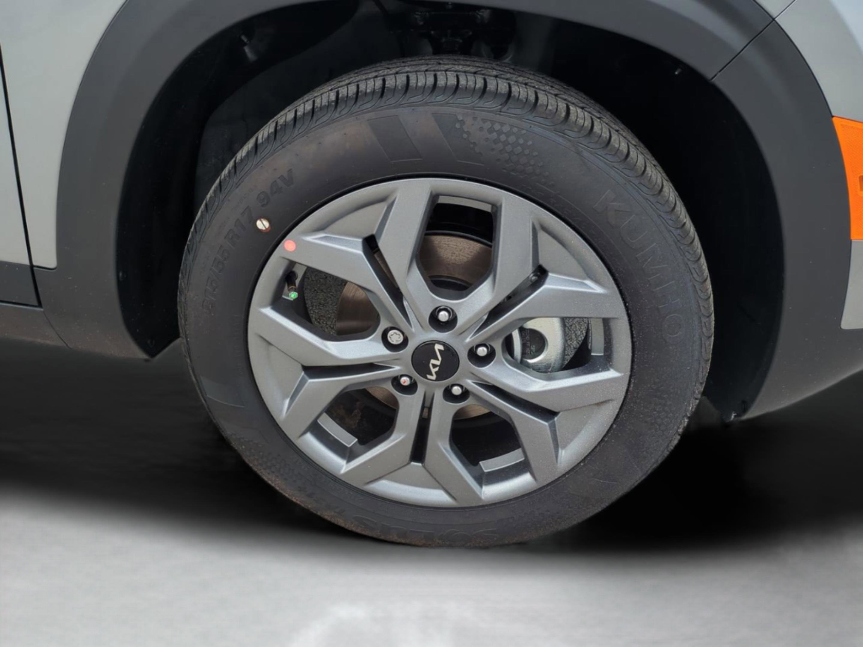 2026 Kia Seltos LX photo 10