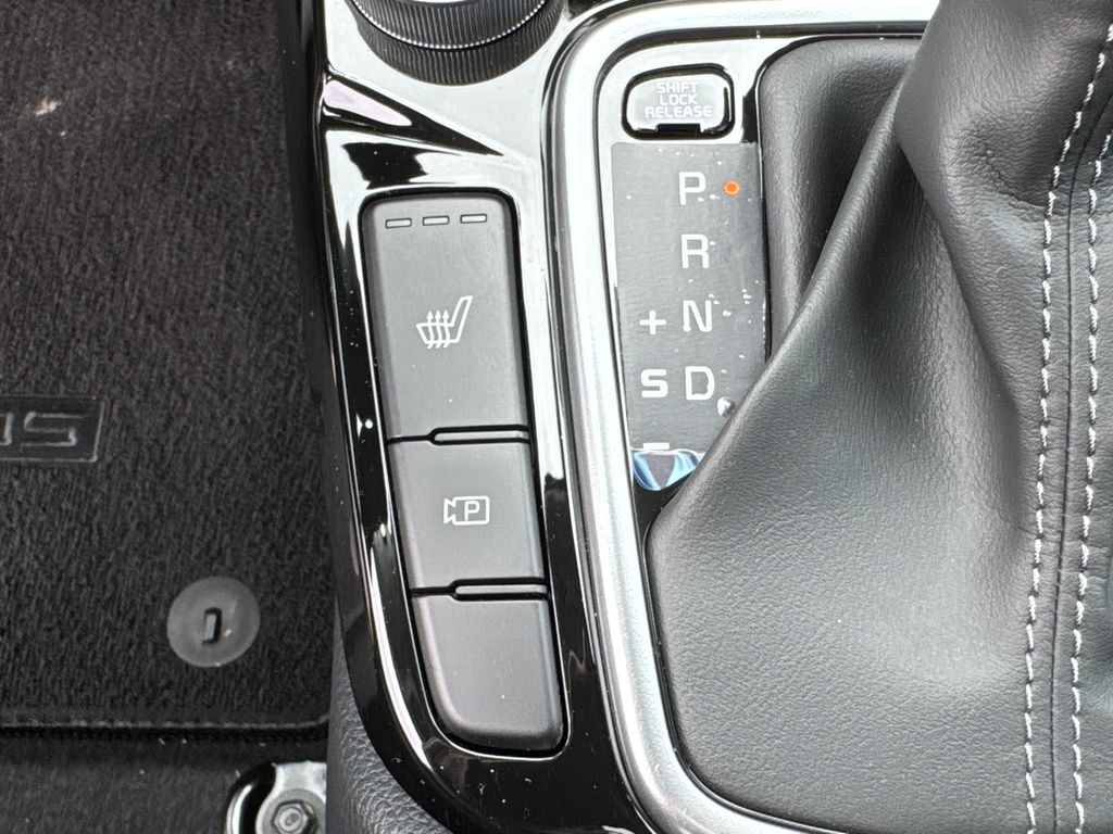 2025 Kia Seltos EX photo 30