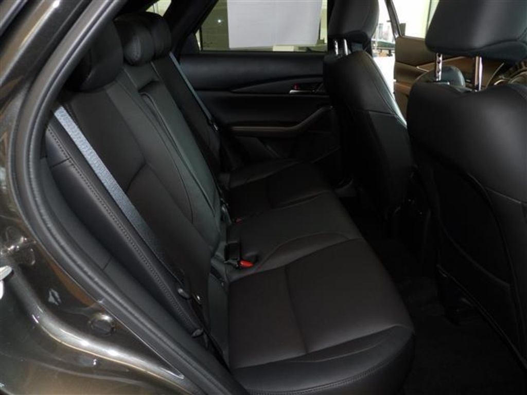 2024 Mazda CX-30 2.5 S Premium photo 18