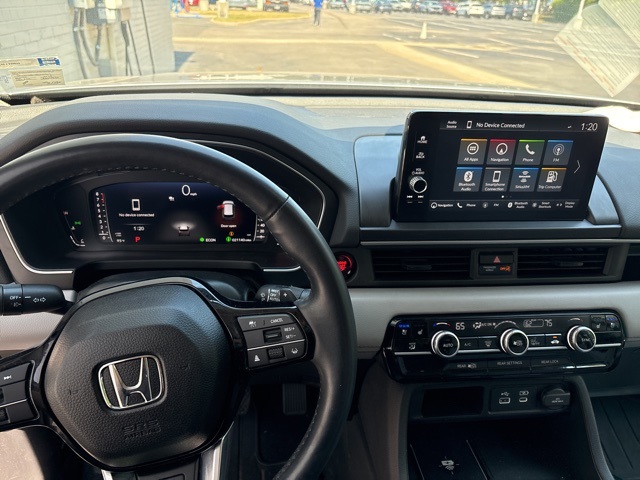2025 Honda Pilot Elite photo 3