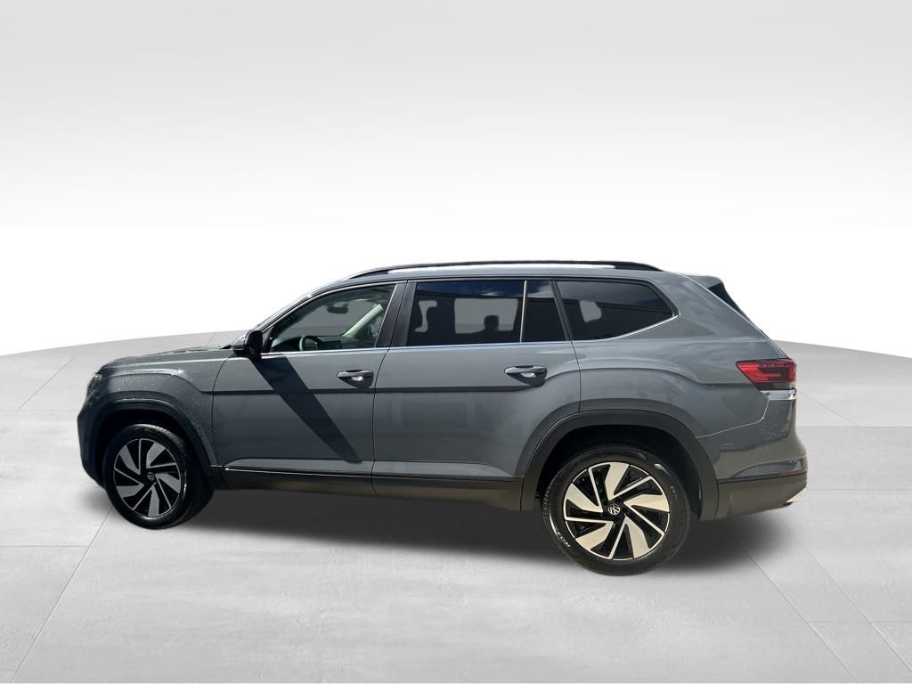 2026 Volkswagen Atlas SE Technology photo 2