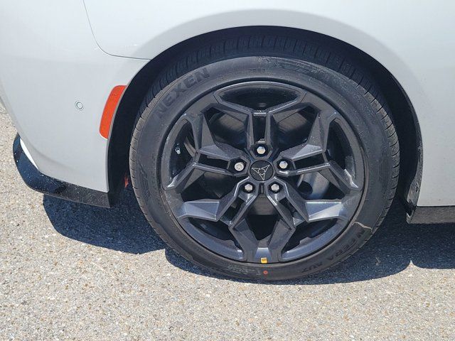 2025 Dodge Charger R/T photo 16
