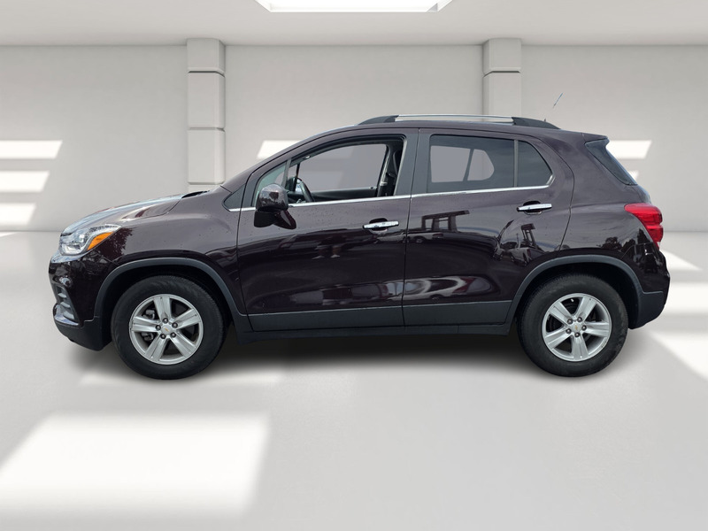 2020 Chevrolet Trax LT photo 2