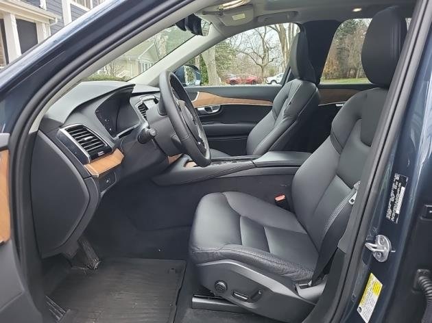 2024 Volvo XC90 Plus photo 3