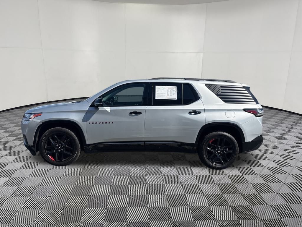 2020 Chevrolet Traverse Premier photo 2