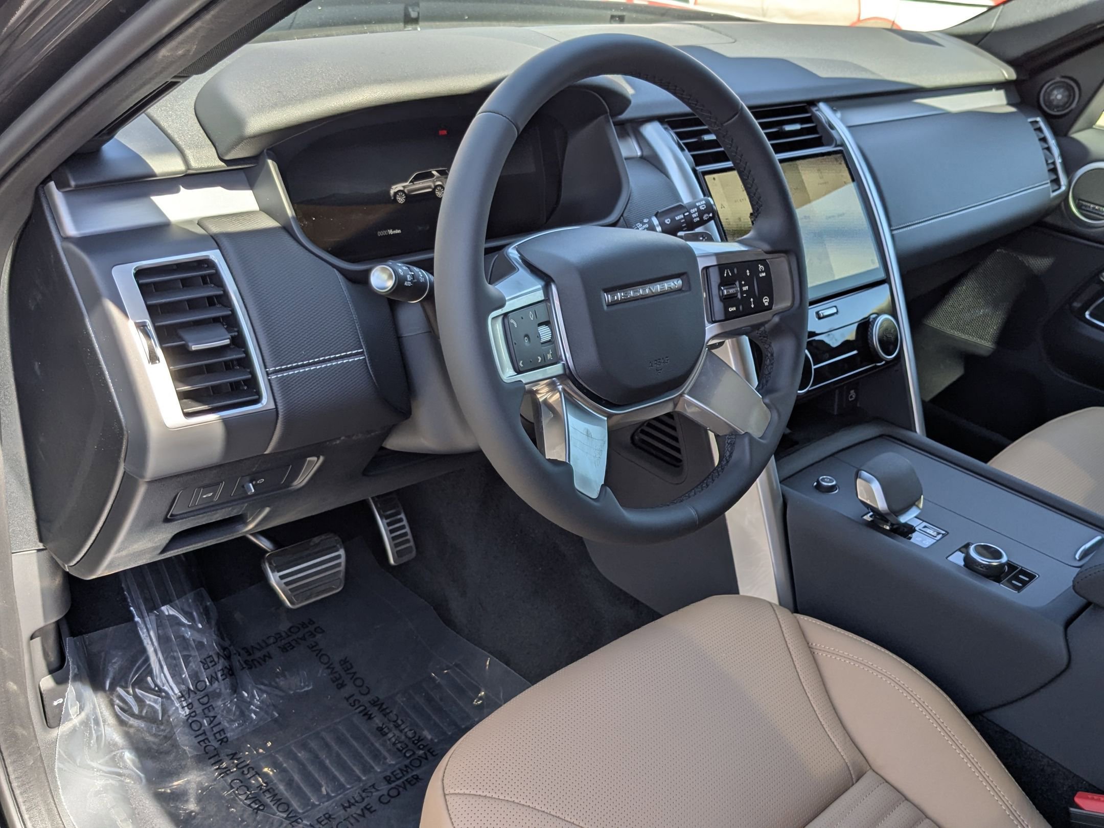 2025 Land Rover Discovery SE photo 3
