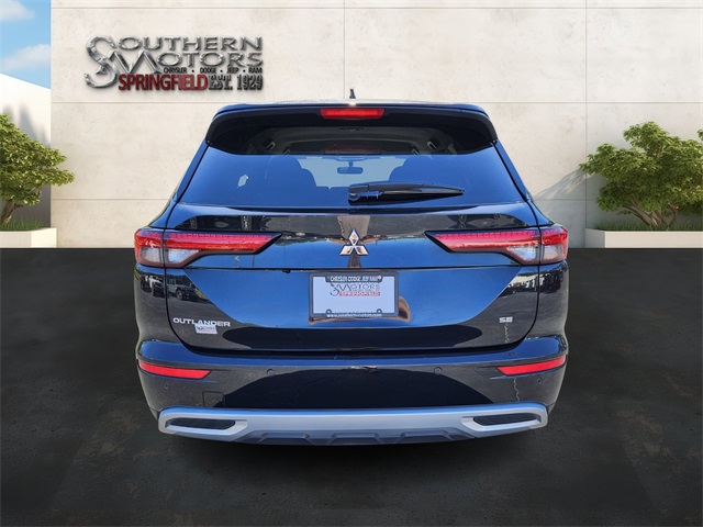 2024 Mitsubishi Outlander SE photo 5