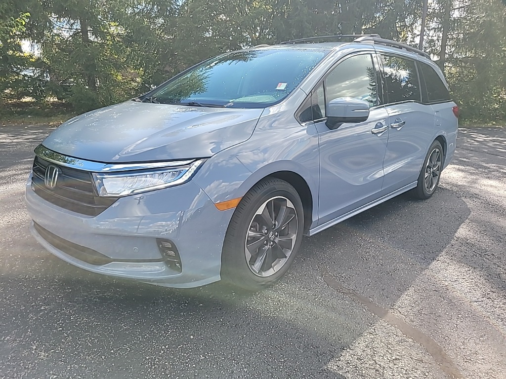 2023 Honda Odyssey Elite photo 2